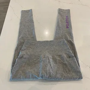 Beyond Yoga X Peloton Spacedye Leggings Gray and Purple Size‎ Medium thumbnail 4