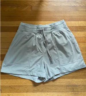 Lululemon Shorts Beige thumbnail 4