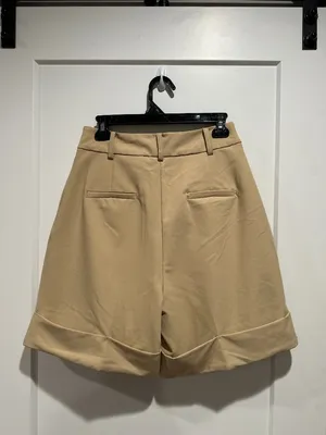 COMMENSE NWT Khaki Pleated Cuffed Bermuda Shorts Size M thumbnail 3