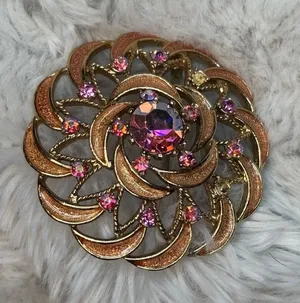 Vintage Gold Tone Aurora Borealis Rhinestone Sunburst Floral Brooch Pin 5cm thumbnail 1
