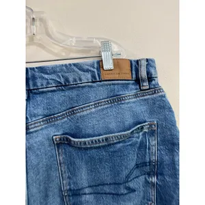American Eagle High‎ Rise Denim Shorts Frayed Hem Blue Jean Shorts Size 12 thumbnail 3