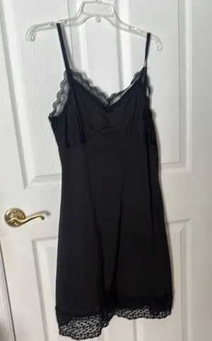 Elegant Black Lace Trim Slip Dress/sleep dress size large thumbnail 1