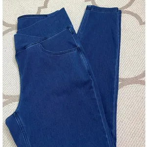 Halara Flex High Waisted Crossover Pockets 7/8 blue jeans, size large, 02699020 thumbnail 2