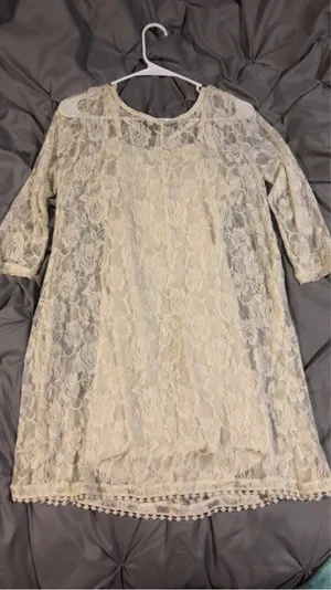 Wall Flower Lace Dress thumbnail 2