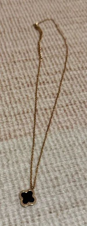 Women’s Reversible black gold & mother of pearl Clover Necklace NEW thumbnail 1