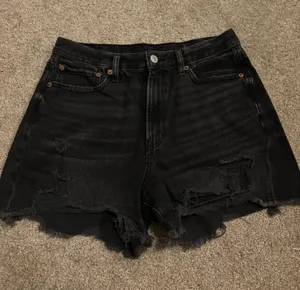 American Eagle Black Distressed High-Waist Women’s Denim Shorts thumbnail 1