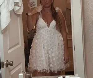 White Dress Size M thumbnail 4