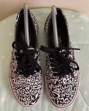 RARE Vans A Tribe called Quest ATCQ Women’s size 8.5 / Mens size 7 thumbnail 1