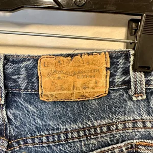 Levi’s mom jeans 90s vintage stonewash denim high rise blue jeans women’s size 6 thumbnail 4