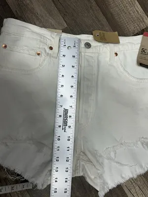 NWT LEVI’S 501 Denim Cutoff Jean Shorts Women’s Size 32 Off-White Button-fly thumbnail 9