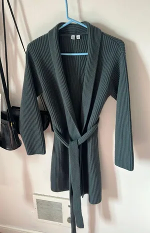 Uniqlo Wool Long Green Cardigan thumbnail 1