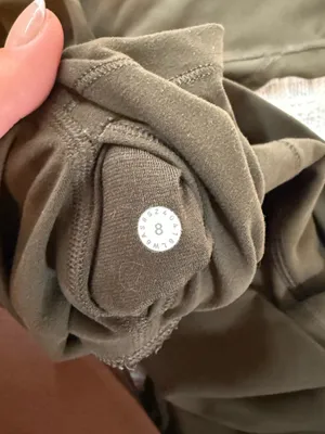Lululemon Align High-Rise Crop 21" thumbnail 4