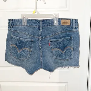 Levi's Cutoff Denim Shorts thumbnail 2