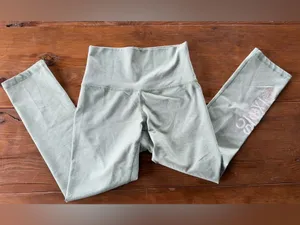 soulcycle Light Mint Green Racerback Bra and Leggings Workout Set thumbnail 5
