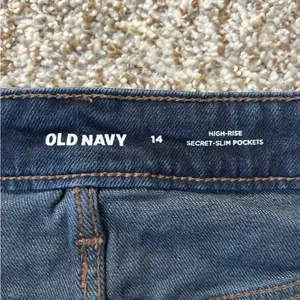 Old Navy High Rise Slim Pockets Jean Denim Mini Skirt 14 thumbnail 4