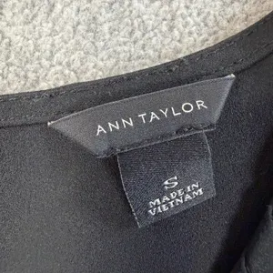 Ann Taylor Women's Small Black Pleated Front 3/4 Sleeve Blouse Top thumbnail 3