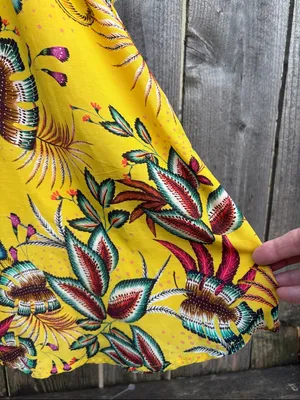 EUC Anthropologie FARM Rio Bria Smocked Yellow Floral Dress Size Small thumbnail 9