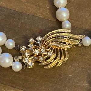 Vintage doubled layered strand white pearl necklace thumbnail 3