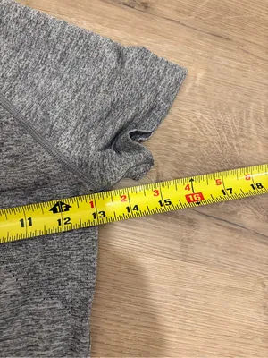 Lululemon Swiftly Tech Short Sleeve 2.0 Grey Top Size 4 thumbnail 5