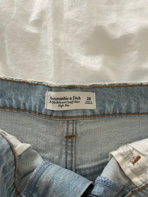 Abercrombie 90s Relaxed Cutoff Shorts thumbnail 3