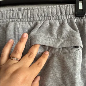 Nike Sportswear Club Fleece Joggers Sweatpants Light Grey S thumbnail 8