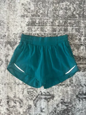 Lululemon Hotty Hot Low Rise Short 4" thumbnail 2