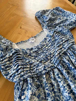 Blue floral dress Size M thumbnail 3