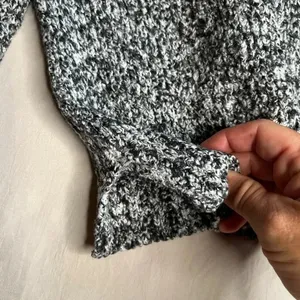 H&M Divided Black Marled Knit Pullover Crop Sweater Size M Long Sleeve thumbnail 5