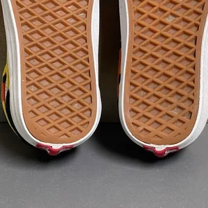 Vans Old Skool Women's Sneakers Size 7M thumbnail 16