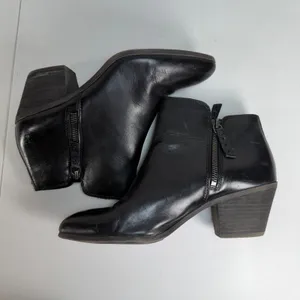 Frye 8.5 Judith Double Zip Ankle Boot Leather Block Heel Pointed Toe Black Boho thumbnail 2