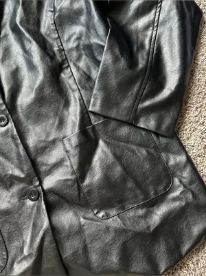 Le Lis Black Faux Leather Button-Front Jacket thumbnail 3