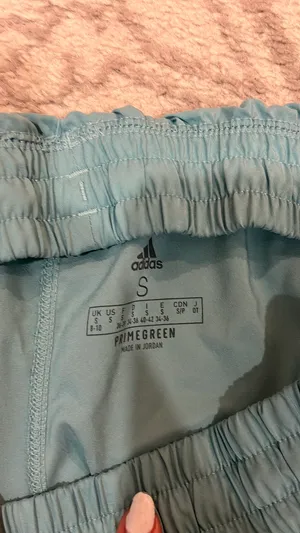 Adidas shorts size small  thumbnail 3
