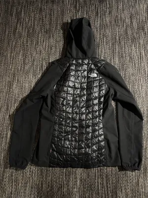 The North Face Hybrid Thermoball Hoodie Jacket Size Medium thumbnail 2
