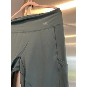 arcteryx leggings woman large new thumbnail 2