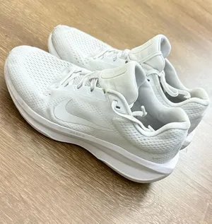 Nike Air Winflo 11 Extra Wide White Photon Dust Women Size 8.5 thumbnail 1