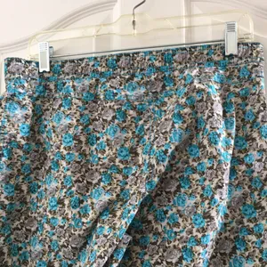 FINAL MARKDOWN Ladies Oleg Cassini Sport Shorts (M) thumbnail 6