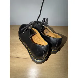Dr. Martens 11837 Women's Oxford Shoes Black Leather Lace-Up Docs US Size 9 i thumbnail 2