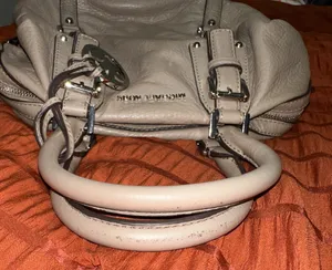 Michael Kors Bedford Medium Belted Leather Satchel – Taupe / Dark Khaki thumbnail 11