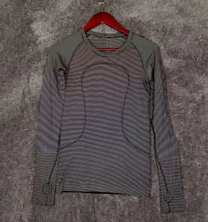 Lululemon swiftly Tech long sleeve running gorepcore gym outdoor size 6 thumbnail 1