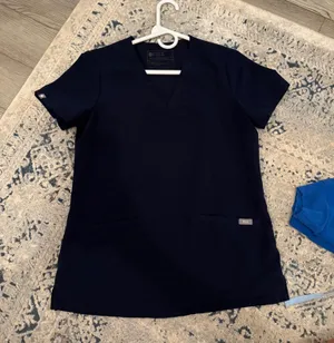 FIGS Scrub Top thumbnail 1