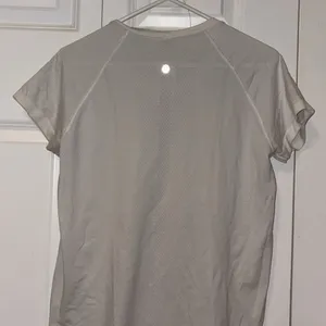 White lululemon swiftly thumbnail 5
