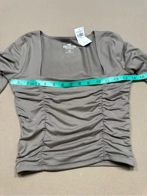 Hollister Taupe Ruched Square-Neck Long Sleeve Crop Top thumbnail 4