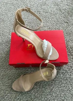 High heels Tan Size 8 thumbnail 1