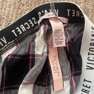 Victoria's Secret Plaid Pajama Pants thumbnail 3