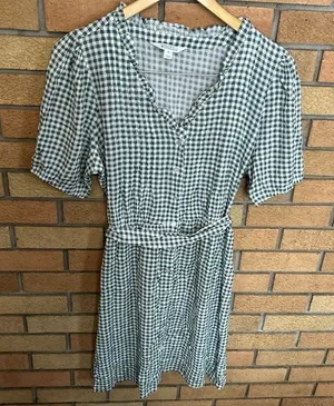 Market & Spruce Button Front Tie Waist Green & White Checkered Gingham Size M thumbnail 1