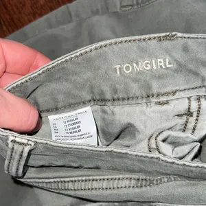 American Eagle Outfitters Light Green Cropped Jeans thumbnail 3