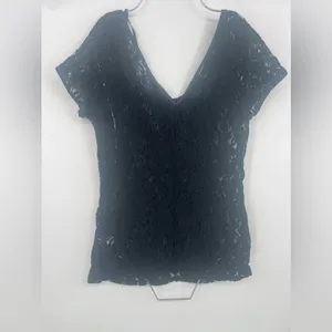 Banana‎ republic women's lace, black shirt, size medium thumbnail 4