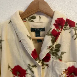 Lauren Ralph Lauren Fleece Pajama Top S Crest‎ Monogram Rose Floral Valentines thumbnail 3