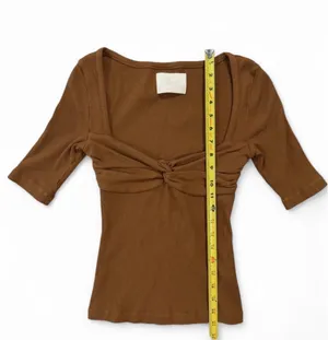 CITIZENS OF HUMANITY Parie Twist Brown Half Sleeve Rib Knit Top thumbnail 8