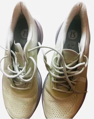 Lululemon blissful running sneakers Ladies Size 8 green w silver good condition thumbnail 1